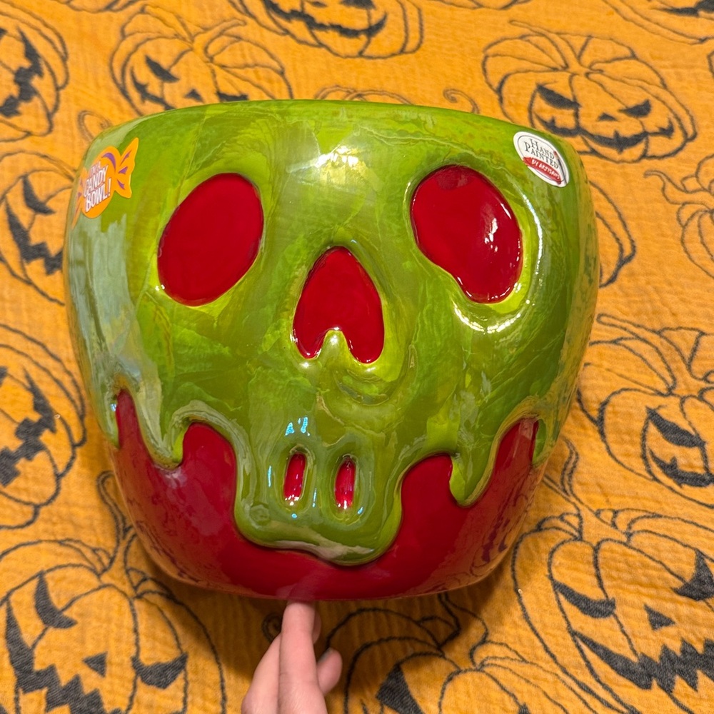 Disney Villains Red and Green Candy Bowl - Picture 2 of 8